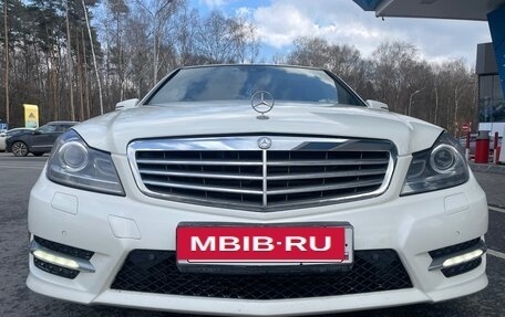 Mercedes-Benz C-Класс, 2011 год, 1 300 000 рублей, 21 фотография
