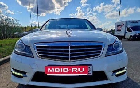 Mercedes-Benz C-Класс, 2011 год, 1 300 000 рублей, 31 фотография