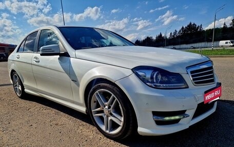 Mercedes-Benz C-Класс, 2011 год, 1 300 000 рублей, 33 фотография