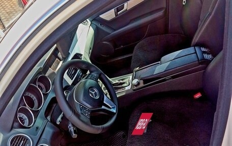 Mercedes-Benz C-Класс, 2011 год, 1 300 000 рублей, 39 фотография