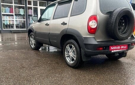 Chevrolet Niva I рестайлинг, 2019 год, 750 000 рублей, 2 фотография