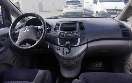 Mitsubishi Grandis, 2007 год, 681 000 рублей, 14 фотография
