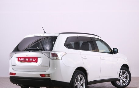 Mitsubishi Outlander III рестайлинг 3, 2012 год, 1 549 000 рублей, 7 фотография