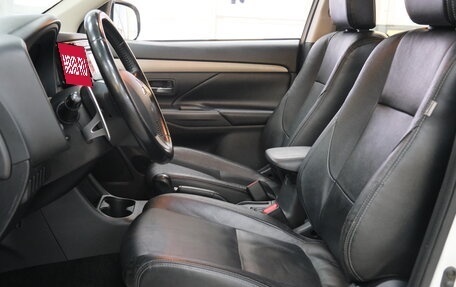 Mitsubishi Outlander III рестайлинг 3, 2012 год, 1 549 000 рублей, 8 фотография