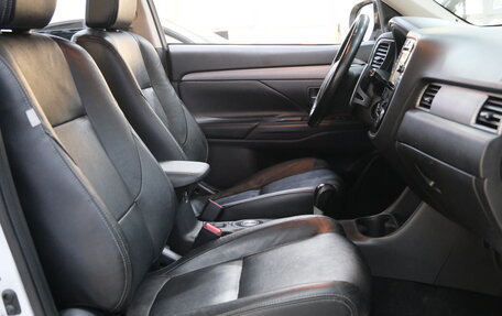 Mitsubishi Outlander III рестайлинг 3, 2012 год, 1 549 000 рублей, 20 фотография