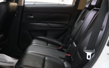 Mitsubishi Outlander III рестайлинг 3, 2012 год, 1 549 000 рублей, 21 фотография