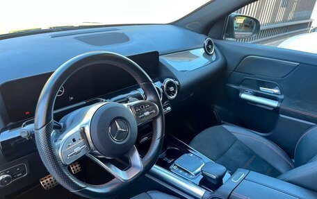 Mercedes-Benz GLA, 2023 год, 4 548 000 рублей, 8 фотография