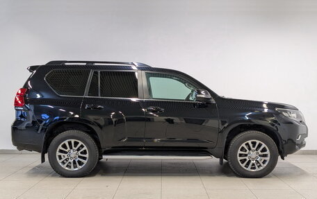Toyota Land Cruiser Prado 150 рестайлинг 2, 2020 год, 6 250 000 рублей, 4 фотография