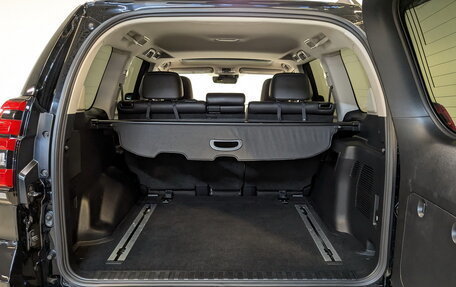 Toyota Land Cruiser Prado 150 рестайлинг 2, 2020 год, 6 250 000 рублей, 10 фотография