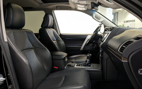 Toyota Land Cruiser Prado 150 рестайлинг 2, 2020 год, 6 250 000 рублей, 24 фотография