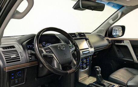 Toyota Land Cruiser Prado 150 рестайлинг 2, 2020 год, 6 250 000 рублей, 16 фотография