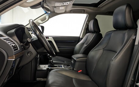 Toyota Land Cruiser Prado 150 рестайлинг 2, 2020 год, 6 250 000 рублей, 20 фотография