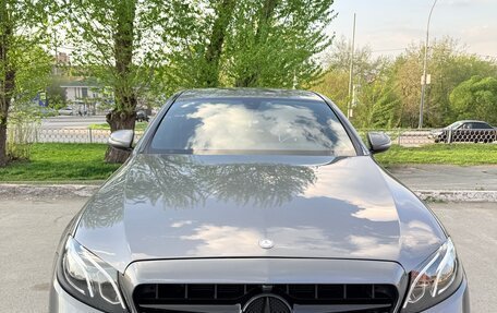 Mercedes-Benz E-Класс, 2018 год, 3 300 000 рублей, 9 фотография