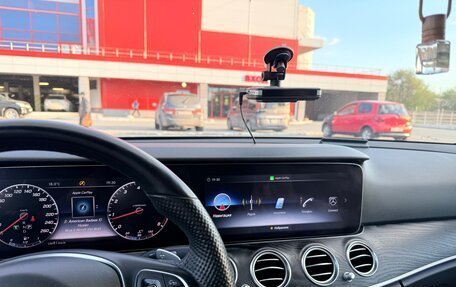 Mercedes-Benz E-Класс, 2018 год, 3 300 000 рублей, 11 фотография