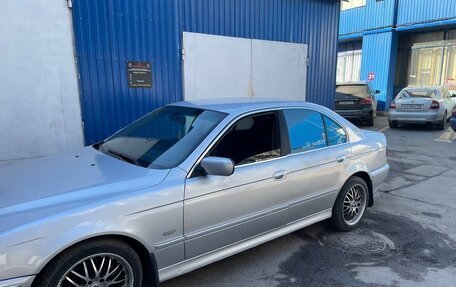 BMW 5 серия, 2002 год, 450 000 рублей, 2 фотография