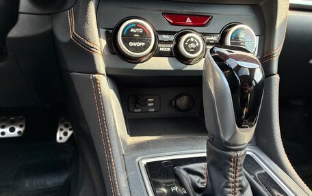 Subaru XV II, 2018 год, 2 190 000 рублей, 12 фотография