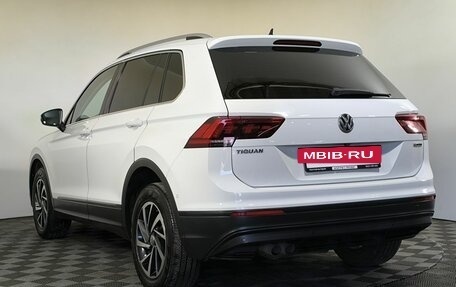 Volkswagen Tiguan II, 2018 год, 2 650 000 рублей, 6 фотография