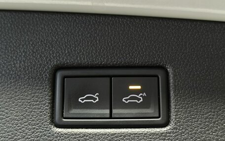 Volkswagen Tiguan II, 2018 год, 2 650 000 рублей, 20 фотография