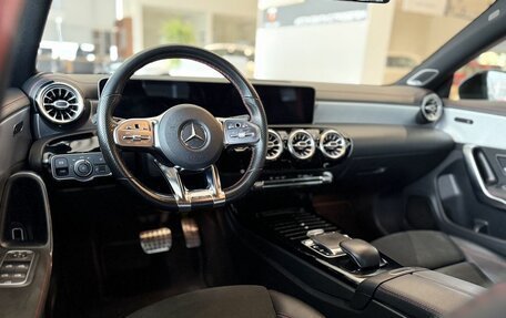 Mercedes-Benz CLA, 2019 год, 2 600 000 рублей, 13 фотография