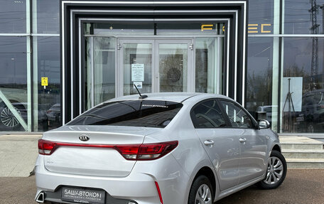 KIA Rio IV, 2021 год, 1 540 000 рублей, 5 фотография