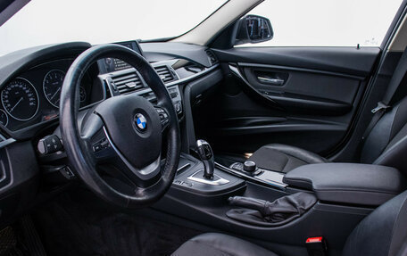 BMW 3 серия, 2017 год, 1 880 000 рублей, 9 фотография