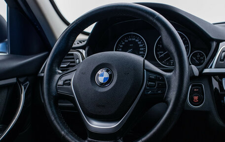 BMW 3 серия, 2017 год, 1 880 000 рублей, 15 фотография