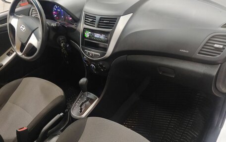 Hyundai Solaris II рестайлинг, 2013 год, 736 000 рублей, 7 фотография