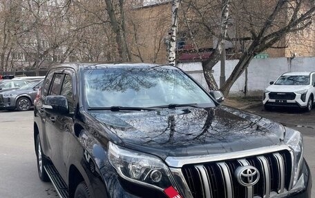 Toyota Land Cruiser Prado 150 рестайлинг 2, 2015 год, 3 750 000 рублей, 1 фотография