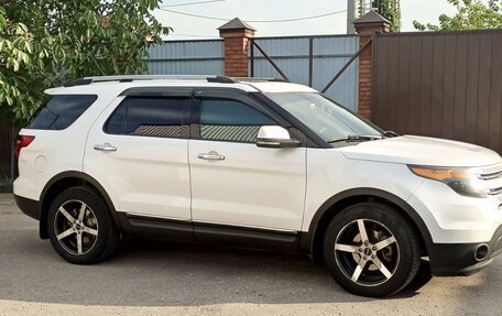 Ford Explorer VI, 2012 год, 1 495 000 рублей, 3 фотография