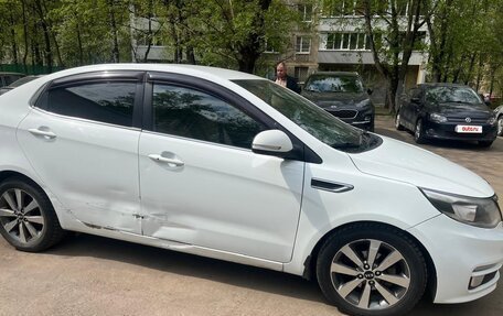 KIA Rio III рестайлинг, 2015 год, 1 000 000 рублей, 5 фотография