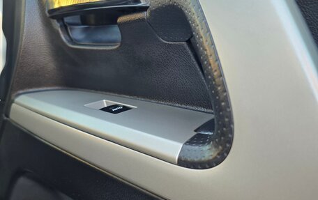 Toyota Land Cruiser 200, 2012 год, 4 550 000 рублей, 16 фотография