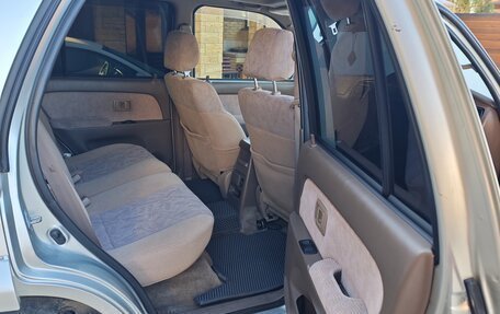Toyota Hilux Surf III рестайлинг, 1999 год, 2 000 000 рублей, 9 фотография