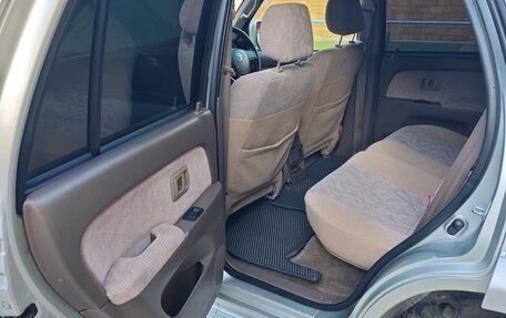 Toyota Hilux Surf III рестайлинг, 1999 год, 2 000 000 рублей, 15 фотография