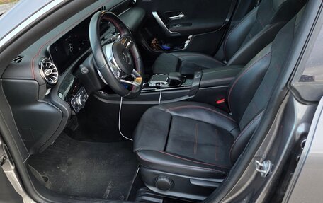 Mercedes-Benz CLA, 2019 год, 2 500 000 рублей, 7 фотография
