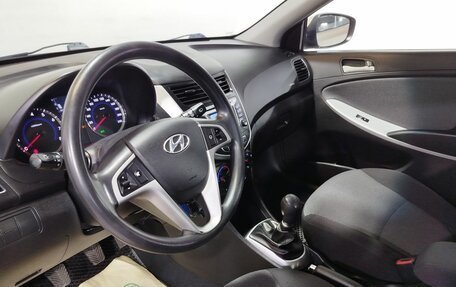 Hyundai Solaris II рестайлинг, 2013 год, 1 099 000 рублей, 20 фотография