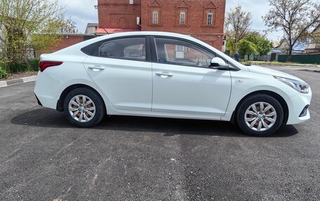 Hyundai Solaris II рестайлинг, 2018 год, 1 500 000 рублей, 6 фотография