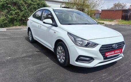Hyundai Solaris II рестайлинг, 2018 год, 1 500 000 рублей, 3 фотография