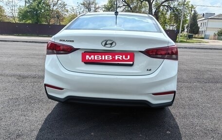 Hyundai Solaris II рестайлинг, 2018 год, 1 500 000 рублей, 2 фотография