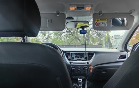 Hyundai Solaris II рестайлинг, 2018 год, 1 500 000 рублей, 14 фотография