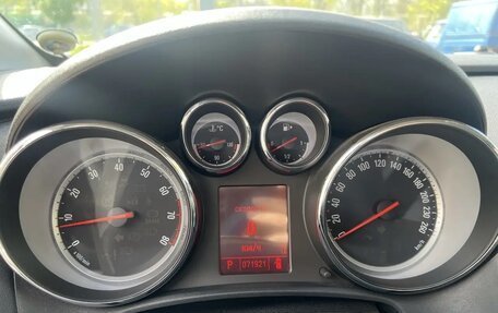 Opel Astra J, 2011 год, 825 000 рублей, 9 фотография