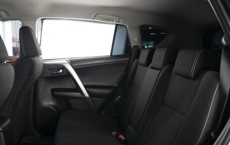 Toyota RAV4, 2017 год, 2 470 000 рублей, 10 фотография