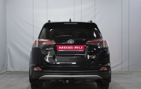 Toyota RAV4, 2017 год, 2 470 000 рублей, 4 фотография
