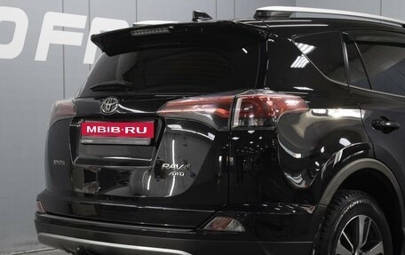 Toyota RAV4, 2017 год, 2 470 000 рублей, 5 фотография