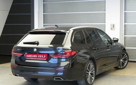 BMW 5 серия, 2020 год, 5 650 000 рублей, 2 фотография