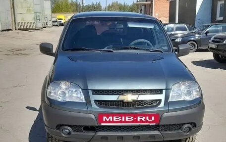 Chevrolet Niva I рестайлинг, 2018 год, 780 000 рублей, 2 фотография