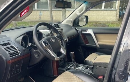 Toyota Land Cruiser Prado 150 рестайлинг 2, 2015 год, 3 750 000 рублей, 7 фотография