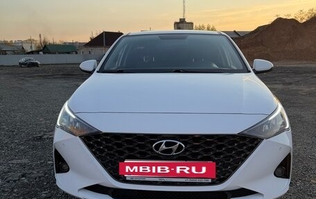 Hyundai Solaris II рестайлинг, 2021 год, 1 320 000 рублей, 2 фотография