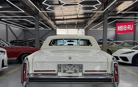Cadillac Brougham, 1988 год, 6 000 000 рублей, 5 фотография