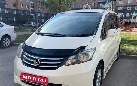 Honda Freed I, 2010 год, 900 000 рублей, 1 фотография