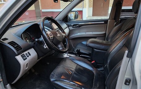 Mitsubishi Pajero Sport II рестайлинг, 2014 год, 2 350 000 рублей, 1 фотография